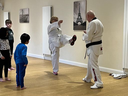 Taekwondo kicking for beginners